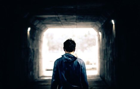 Studiu: Generatiile Millennials si Z, nesigure si pesimiste