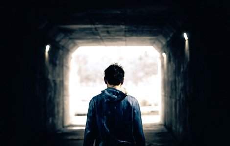 Studiu: Generatiile Millennials si Z, nesigure si pesimiste