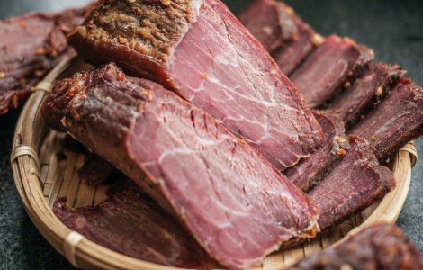 Nutritionist: Carnea de porc este o sursa de proteine de calitatea int