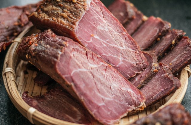 Nutritionist: Carnea de porc este o sursa de proteine de calitatea intai