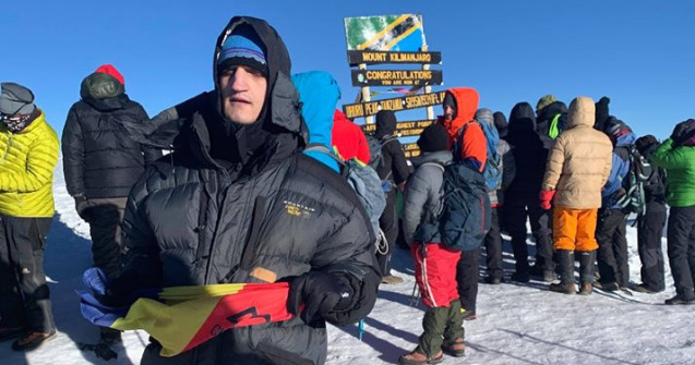 Alex Benchea, primul alpinist roman nevazator care a cucerit Kilimanja