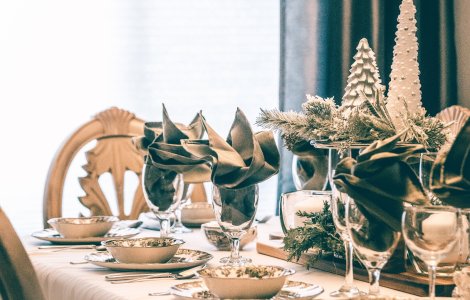 Top  Detalii care impresionează: 8 idei pentru aranjarea mesei de Crăciun