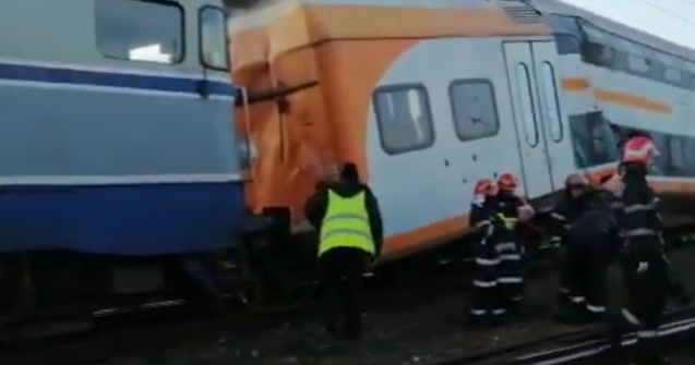 Accident feroviar: Doua trenuri s-au ciocnit frontal, intre Ploiesti s