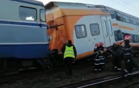 Accident feroviar: Doua trenuri s-au ciocnit frontal, intre Ploiesti si Brazi/ VIDEO