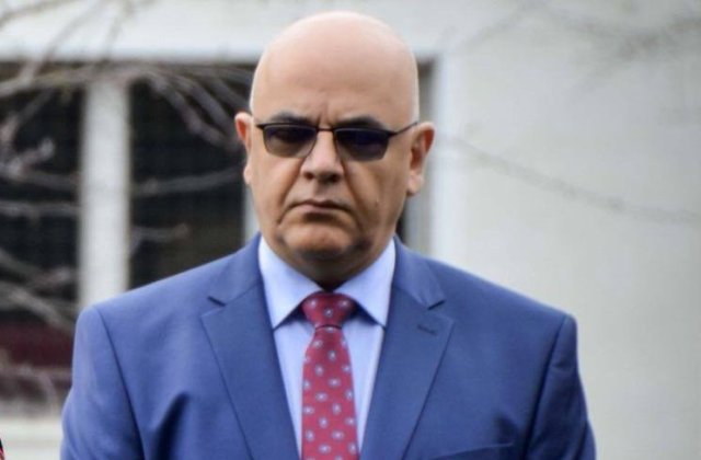 Raed Arafat, implicat intr-un accident in Capitala. Masina in care se afla, lovita frontal