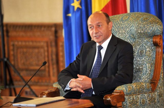 Basescu: &#39;Vom da cetatenie si burse de studii tuturor tinerilor moldoveni care vor cere acest lucru&#39;