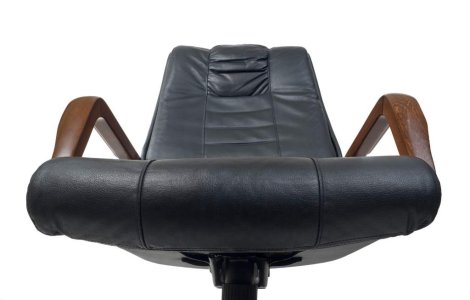 Aici sunt banii dumneavoastra: Top 10 senatori de lux