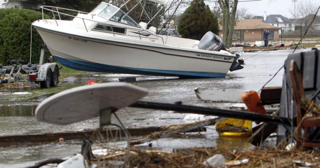 IMPACTUL uraganului Sandy: 40 de morti si 8,2 milioane de americani fara curent electric