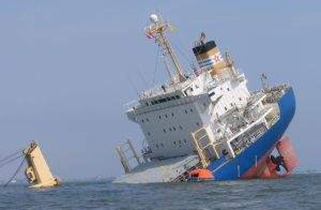 Golful Bengal: 130 de persoane disparute dupa scufundarea unei nave