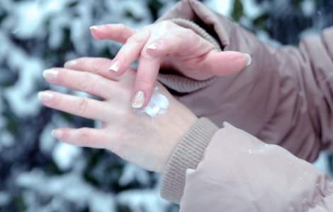 Afectiuni ale pielii care se agraveaza iarna si ce poti face pentru a te proteja