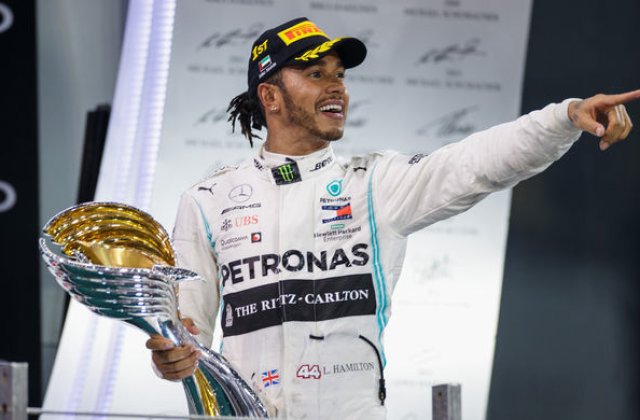 Hamilton minimalizeaza importanta recordurilor in Formula 1: "Este ireal sa fiu comparat cu Michael Schumacher"