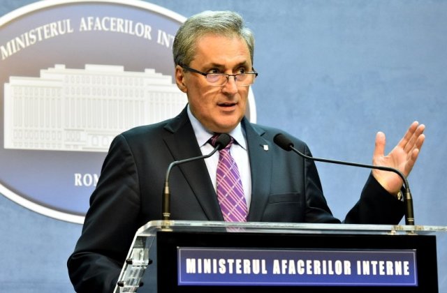 Vela: Imi cer scuze pentru greselile unor indivizi care nu au facut cinste MAI, inclusiv in Decembrie 1989