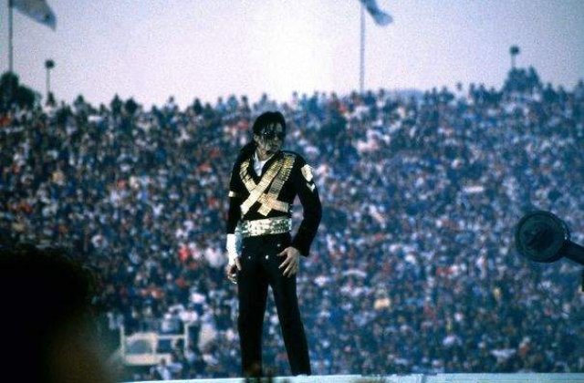 Michael Jackson lasa in urma un munte de datorii