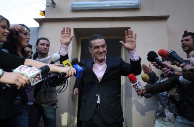 Gigi Becali, liber la Bruxelles