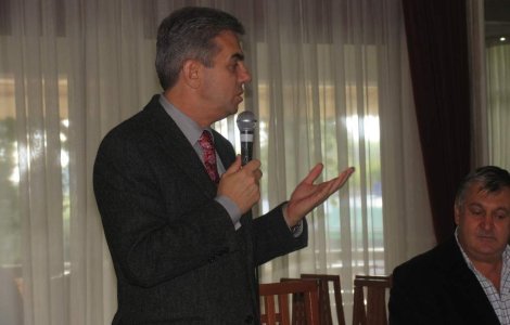 Nicolaescu ii raspunde Sulfinei Barbu: Asemenea josnicii nu se comenteaza