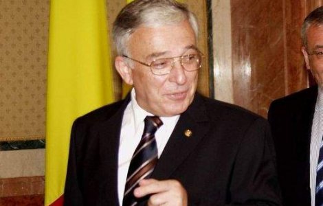 Mugur Isarescu reactioneaza la mediatizarea "caracatitei bancare"