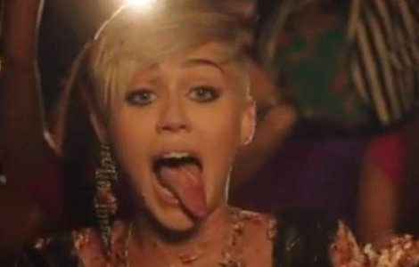  Video  Miley Cyrus incearca apele dubstep cu hitul "Decisions"