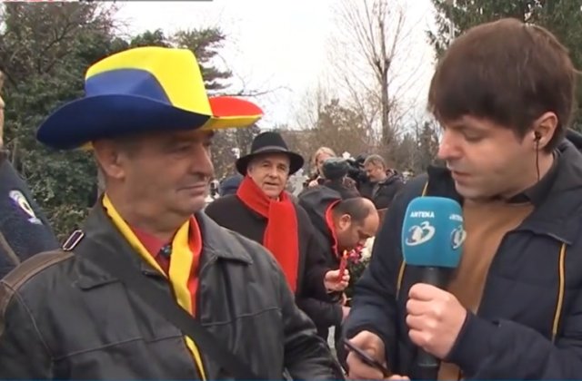 Zeci de romani s-au strans la mormantul lui Nicolae Ceausescu: "Pe vremea comunismului am dus-o mult mai bine"