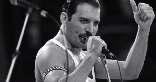 Freddie Mercury continua sa trimita cadouri rudelor si prietenilor