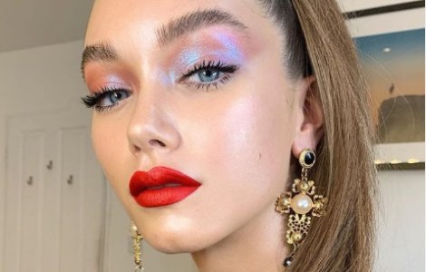  Top  10+1 idei de machiaj simplu, dar de efect pentru Revelion