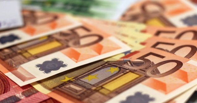 Un barbat din Germania a returnat un rucsac in care se aflau 16.000 de