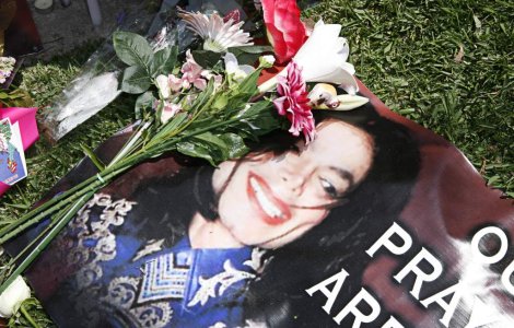 Michael Jackson a lasat in urma o colectie secreta de peste 100 de cantece