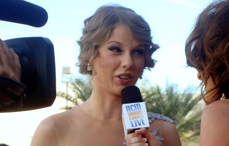 Taylor Swift nu poate accepta adulterul