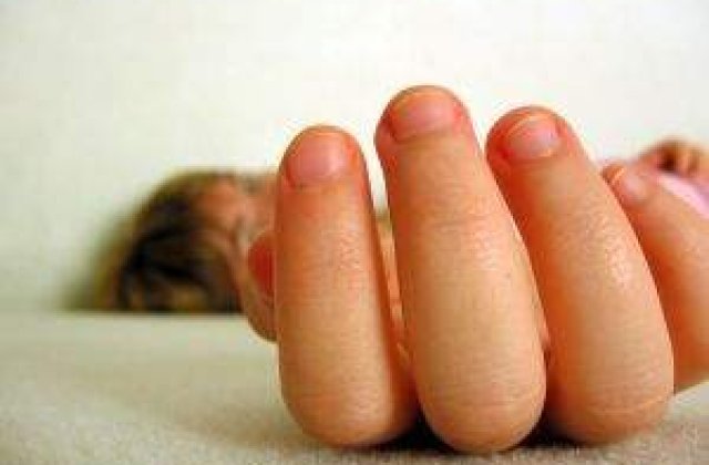Rosul unghiilor poate avea la baza o afectiune mentala