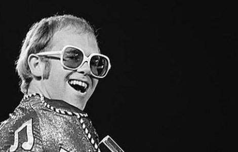 Elton John este autorul celor mai bine vandute single-uri din UK
