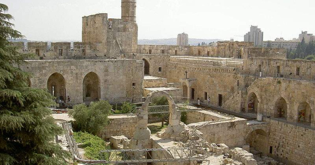 Conspiratia pelerinajului: Preotii castiga milioane de euro, in dauna agentiilor de turism