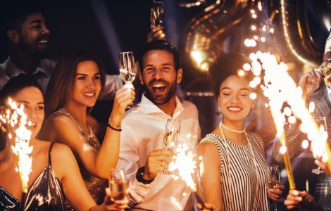  Top  10 glume pe care le poti spune in seara de Revelion