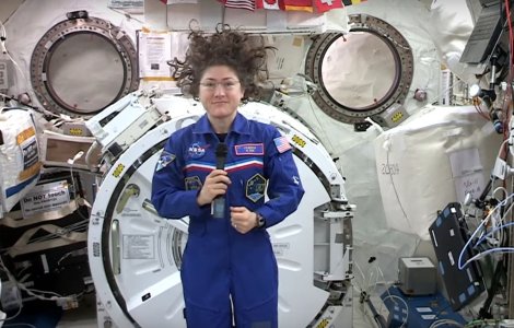 O astronauta de la NASA a stabilit un nou record pentru cel mai indelungat zbor in spatiu realizat de o femeie