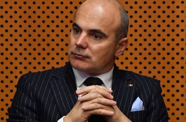 Rares Bogdan: Nu voi candida la Primaria Capitalei. Imi doresc un candidat care s-o bata 100% pe Firea