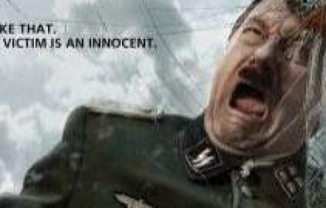  Top   Foto  Campanie pentru siguranta pietonilor, cu Hitler in rolul de victima