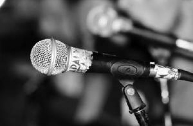 Trupa Taxi canta in deschiderea concertului lui Seal de la Bucuresti