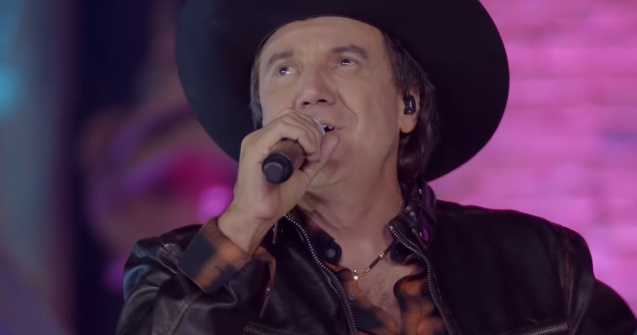 Cantaretul Juliano Cezar a murit pe scena, in plin concert/ VIDEO