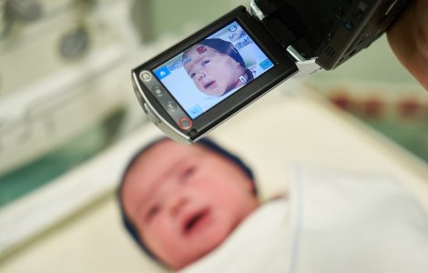 500 de copii se vor naste in Romania in prima zi din 2020