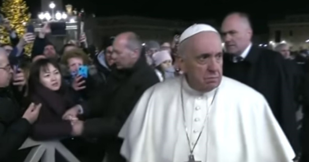 Papa isi cere scuze pentru ca "si-a pierdut rabdarea" in fata unei cre