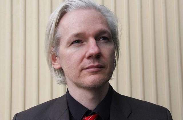 Julian Assange: Barack Obama este "un lup deghizat in miel"