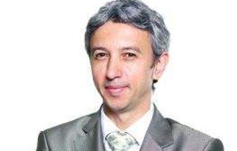 Diaconescu continua campania electorala: A vrut sa participe la un protest in Targu-Jiu