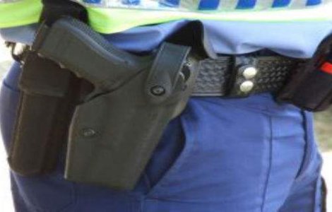 Un roman si un ungur arestati pentru jaf in M. Britanie sunt suspectati de crima in Olanda