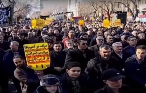 Irakienii au scandat "Moarte Americii" la funeraliile lui Soleimani