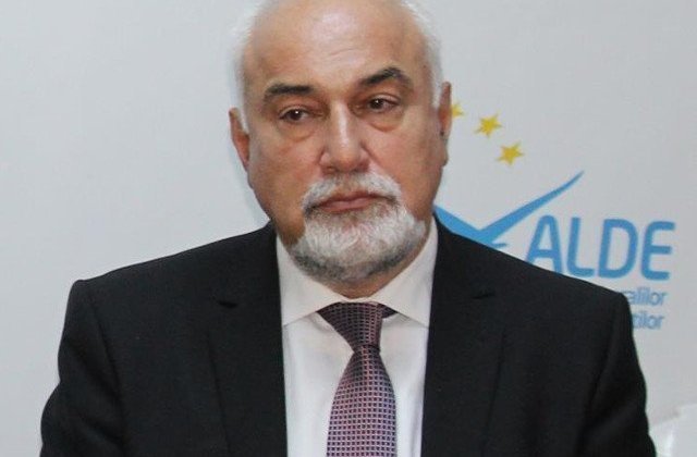 Vosganian: Rares Bogdan a anuntat ca Orban va demisiona in februarie. Tare, nu?