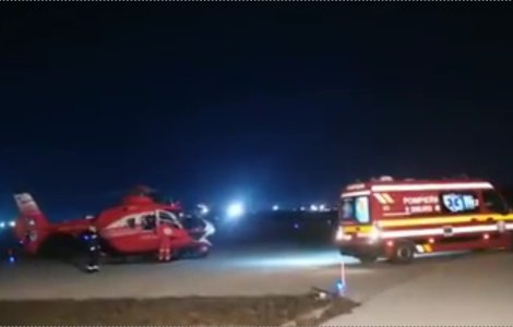 Fetita de 3 ani cu arsuri, transportata in cursul noptii cu un elicopt