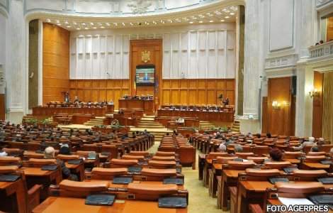 Pe principiul &#39;Vorbe, nu fapte&#39;: Topul absentilor din Parlament