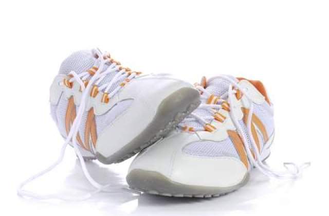 Salvat de la moarte prin electrocutare, gratie unui adidas