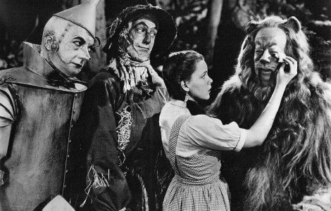 Rochia lui Judy Garland din "Vrajitorul din Oz", vanduta cu 480.000 de dolari