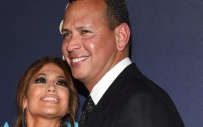 Jennifer Lopez a dat de...