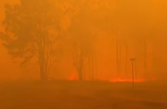 Bilantul deceselor in urma incendiilor din Australia a crescut la 27. Evacuare in masa dupa revenirea conditiilor meteo periculoase