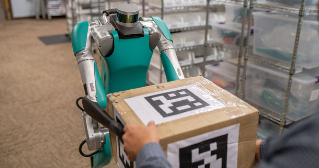 Curierii, inlocuiti de roboti: Ford a cumparat roboti cu aspect uman